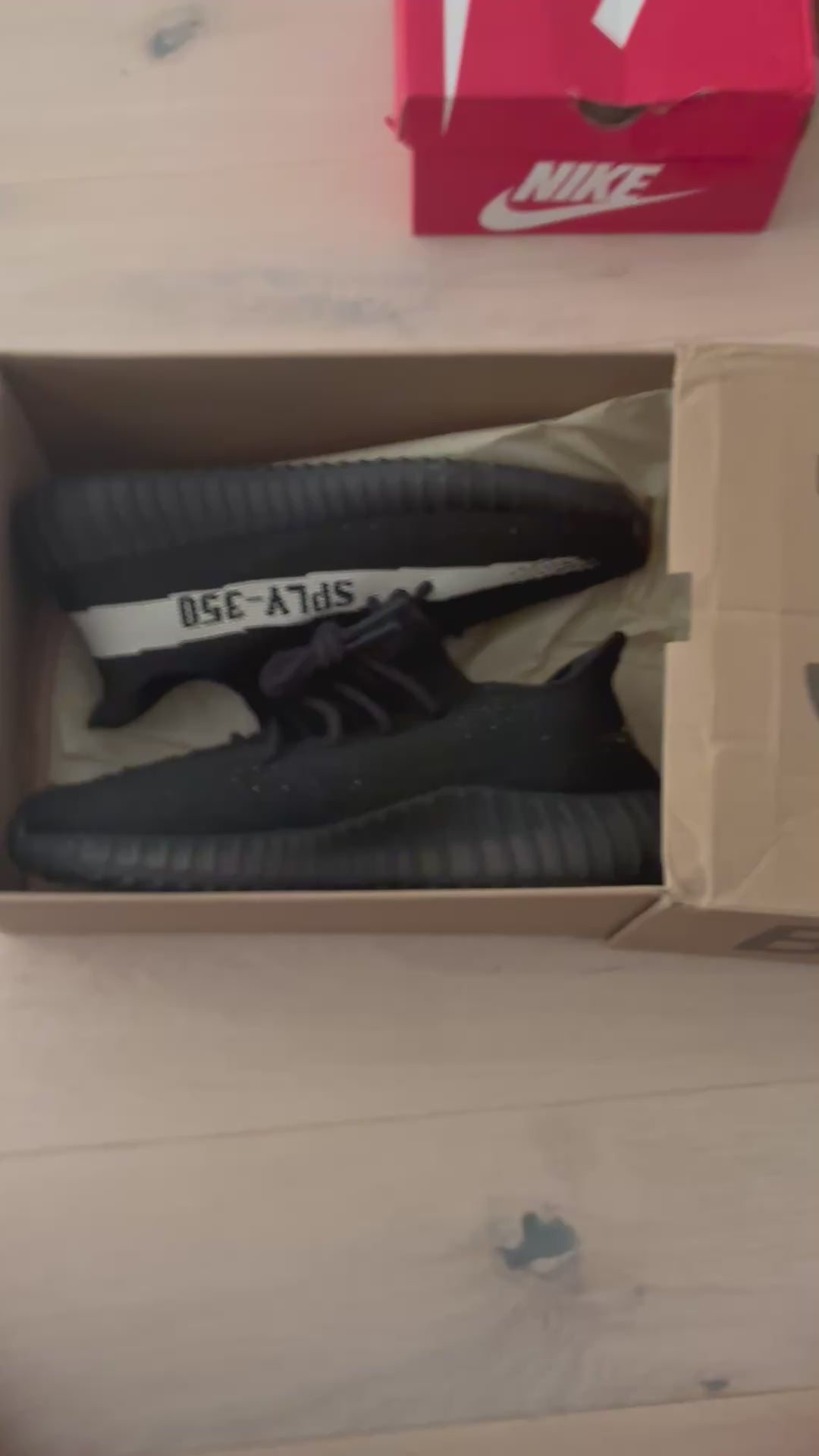 Yeezy 350 v2 OREO